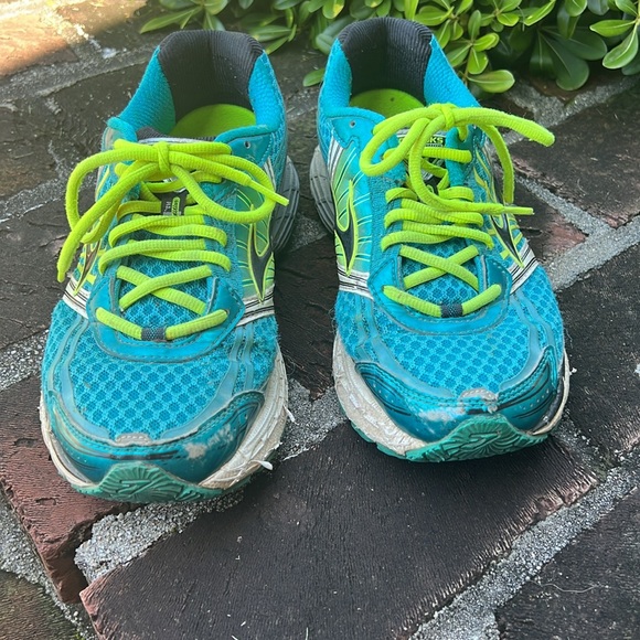 Brooks Adrenaline GTS 14 blue & green sneakers  Size 9 - Picture 2 of 10